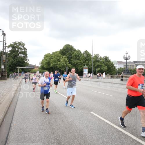 29.06.2025 - hella hamburg halbmarathon Jannik Wohlers http://msf.ph/oto/8338354 29.06.2025 10:55:02 Lombardsbrücke 1616, 1873, 1917, 3115, 3157, 3577, 4628, 5040, 5483, 5487, 7548, 7680, 8626, 9614, 9618, 9857, 9858, 10559, 10885, 11109, 12902, 13098, 13230, 14727, 15152, 15160, 16267, 16385, 16533, 16855, 17019, 17396, 18670, 18972 meine-sportfotos.de