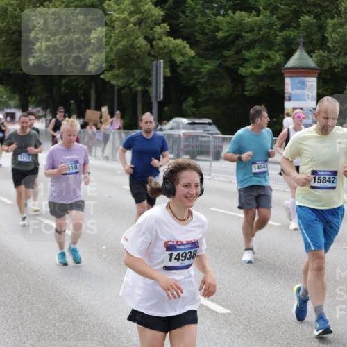 29.06.2025 - hella hamburg halbmarathon Jannik Wohlers http://msf.ph/oto/8338358 29.06.2025 10:41:24 Lombardsbrücke 1509, 1623, 1648, 1712, 3459, 3460, 4541, 4787, 5432, 6137, 6320, 6430, 6436, 6450, 6618, 6846, 7477, 7955, 7968, 8004, 8162, 8163, 8300, 8301, 8443, 8848, 8897, 9467, 9588, 10623, 11011, 11017, 11098, 11255, 11371, 11617, 11659, 11943, 12185, 12214, 12233, 12419, 12715, 12801, 12802, 13772, 14005, 14043, 14872, 14929, 14938, 15039, 15669, 15685, 15842, 15863, 16364, 16568, 17158, 17541, 17636, 18861, 18940, 18990, 19037, 19057, 19064 meine-sportfotos.de