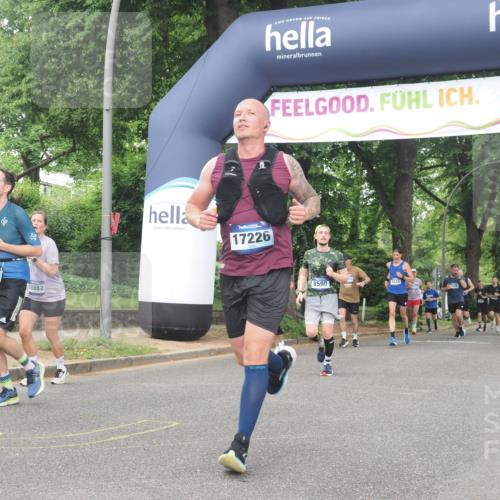 29.06.2025 - hella hamburg halbmarathon KatJ http://msf.ph/oto/8338478 29.06.2025 10:48:10 Zwischen KM18-KM19 1264, 7049, 8590, 8721 meine-sportfotos.de