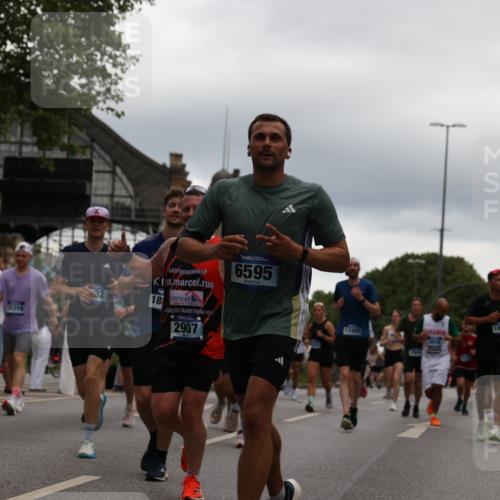 29.06.2025 - hella hamburg halbmarathon Yannick Fuchs http://msf.ph/oto/8338491 29.06.2025 10:52:02 20KM 1595, 1611, 2025, 2488, 2656, 2840, 2907, 3093, 3251, 3859, 4319, 4426, 4467, 4502, 4632, 4708, 4833, 5277, 5341, 5926, 6104, 6138, 6147, 6531, 6592, 6595, 7082, 7138, 7189, 8322, 8585, 9230, 9316, 9485, 10788, 11645, 12378, 12585, 12879, 13465, 13816, 13880, 14266, 14571, 15217, 15434, 15527, 16531, 17405, 17415, 17827, 18068, 18180, 18492, 18501, 18587, 18762, 18891 meine-sportfotos.de