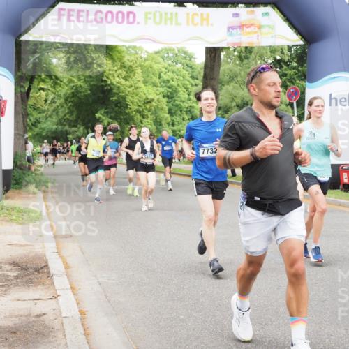 29.06.2025 - hella hamburg halbmarathon MichiJ http://msf.ph/oto/8338515 29.06.2025 10:39:31 Zwischen KM18-KM19 2364, 2396, 3426, 4558, 4814, 4839, 5032, 5116, 5482, 5607, 6562, 6657, 7724, 7732, 8661, 8710, 8720, 10529, 10811, 13792, 14300, 15831, 18249, 18820, 19208 meine-sportfotos.de
