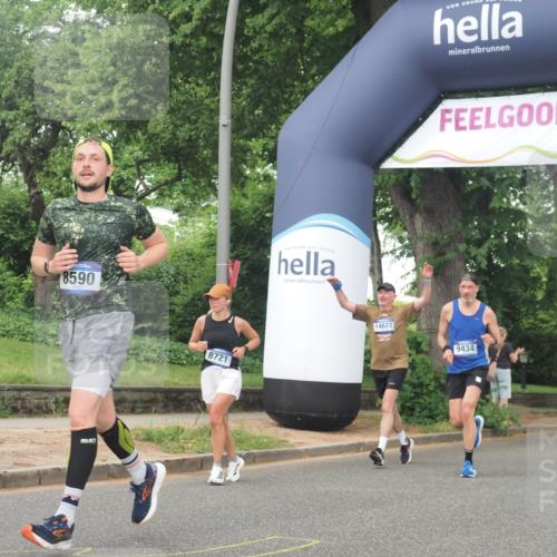 29.06.2025 - hella hamburg halbmarathon KatJ http://msf.ph/oto/8338519 29.06.2025 10:48:12 Zwischen KM18-KM19 1264, 8590, 8721 meine-sportfotos.de