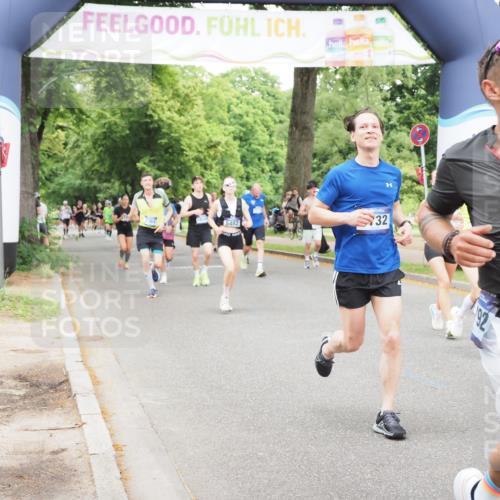 29.06.2025 - hella hamburg halbmarathon MichiJ http://msf.ph/oto/8338535 29.06.2025 10:39:32 Zwischen KM18-KM19 2364, 2396, 4558, 4814, 4839, 5032, 5482, 6562, 6657, 7178, 7724, 7732, 8661, 8710, 8720, 10529, 13792, 14300, 15831, 18249, 18820, 19208 meine-sportfotos.de