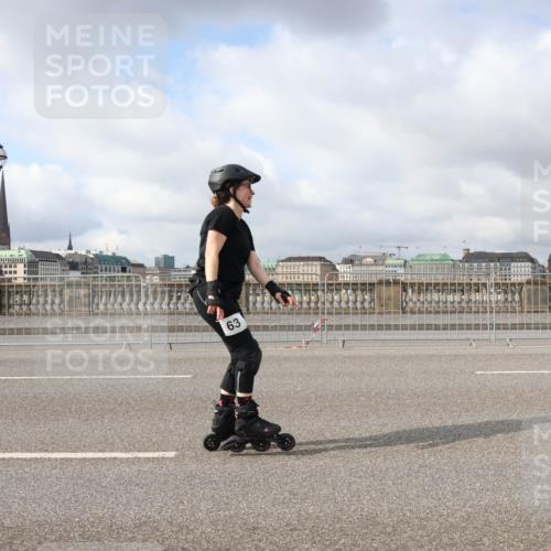 29.06.2025 - hella hamburg halbmarathon Lena Gebhardt http://msf.ph/oto/8338537 29.06.2025 09:09:05 Lombardsbrücke 63 meine-sportfotos.de