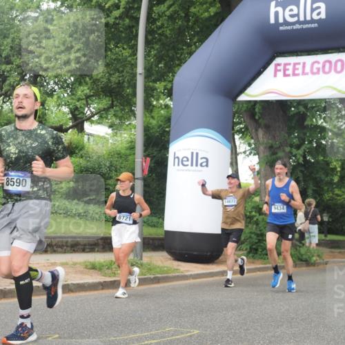 29.06.2025 - hella hamburg halbmarathon KatJ http://msf.ph/oto/8338538 29.06.2025 10:48:12 Zwischen KM18-KM19 1264, 8590, 8721 meine-sportfotos.de