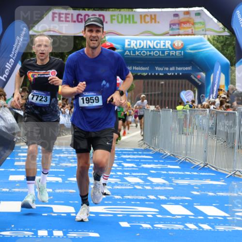 29.06.2025 - hella hamburg halbmarathon Strokosch-Dieckow http://msf.ph/oto/8338607 29.06.2025 10:33:17 Ziel 1959, 4679, 7723, 9047, 14167, 16881, 17056, 17175, 17489, 18455 meine-sportfotos.de
