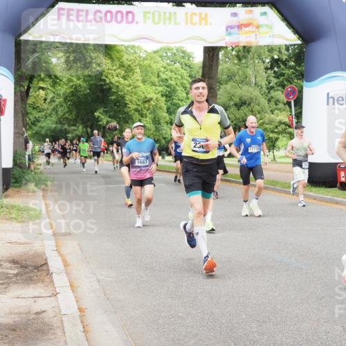 29.06.2025 - hella hamburg halbmarathon MichiJ http://msf.ph/oto/8338739 29.06.2025 10:39:34 Zwischen KM18-KM19 2364, 4121, 4814, 4839, 5032, 5482, 6562, 6657, 7178, 7724, 7732, 8172, 8661, 8710, 8720, 10529, 12413, 13792, 14300, 15831, 17710, 18249, 18820 meine-sportfotos.de