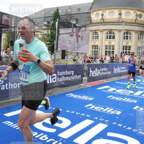 29.06.2025 - hella hamburg halbmarathon Michael Strokosch http://msf.ph/oto/8338774 29.06.2025 10:50:57 Ziel 1466, 2207, 3654, 3947, 4839, 5018, 7052, 7369, 8205, 8572, 10215, 10750, 11551, 13687, 15362, 15395, 15643, 16285, 18182 meine-sportfotos.de