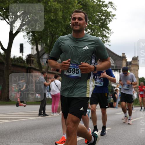 29.06.2025 - hella hamburg halbmarathon Yannick Fuchs http://msf.ph/oto/8338780 29.06.2025 10:52:03 20KM 1595, 1611, 2025, 2488, 2656, 2840, 2907, 3093, 3251, 3859, 4319, 4426, 4467, 4502, 4632, 4708, 4833, 5277, 5341, 5926, 6104, 6138, 6147, 6531, 6592, 6595, 7082, 7138, 7189, 8322, 8585, 9230, 9316, 9485, 10788, 11645, 12378, 12585, 12879, 13465, 13816, 13880, 14266, 14571, 15217, 15434, 15527, 16531, 17405, 17415, 17827, 18068, 18180, 18492, 18501, 18587, 18762, 18891 meine-sportfotos.de