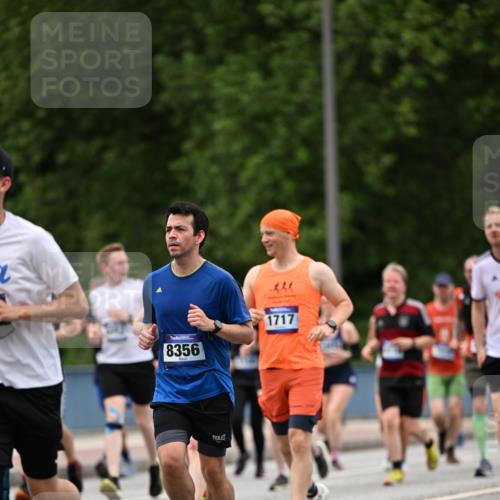 29.06.2025 - hella hamburg halbmarathon Dr. Thomas Lammeyer http://msf.ph/oto/8338847 29.06.2025 10:40:13 Kennedybrücke 1036, 1183, 1284, 1336, 1717, 2352, 2412, 2588, 2827, 3243, 3741, 3990, 4413, 4902, 5012, 5240, 5531, 6021, 6381, 6845, 6896, 7111, 7275, 7927, 8356, 8947, 10047, 10119, 10336, 10341, 10567, 11010, 11187, 11198, 11233 meine-sportfotos.de