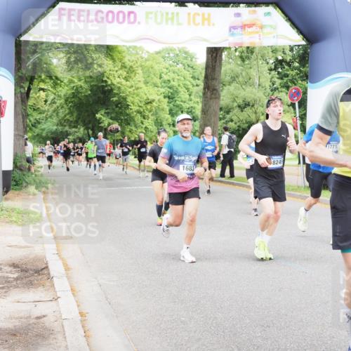 29.06.2025 - hella hamburg halbmarathon MichiJ http://msf.ph/oto/8338853 29.06.2025 10:39:35 Zwischen KM18-KM19 1683, 2364, 4121, 4814, 4839, 5032, 5482, 6562, 6657, 7178, 7724, 7732, 8172, 8661, 8710, 12413, 13792, 14300, 15831, 17710, 18249, 18820 meine-sportfotos.de