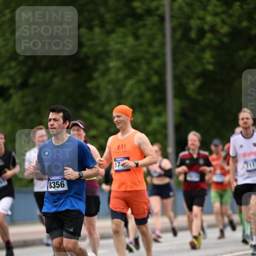 29.06.2025 - hella hamburg halbmarathon Dr. Thomas Lammeyer http://msf.ph/oto/8338870 29.06.2025 10:40:14 Kennedybrücke 1036, 1102, 1183, 1284, 1336, 1717, 2352, 2588, 2827, 3243, 3741, 3990, 4413, 4902, 5012, 5240, 5531, 6021, 6381, 6845, 6896, 7111, 7275, 7927, 8356, 8947, 10047, 10119, 10336, 10341, 10567, 11010, 11187, 11198, 11233 meine-sportfotos.de