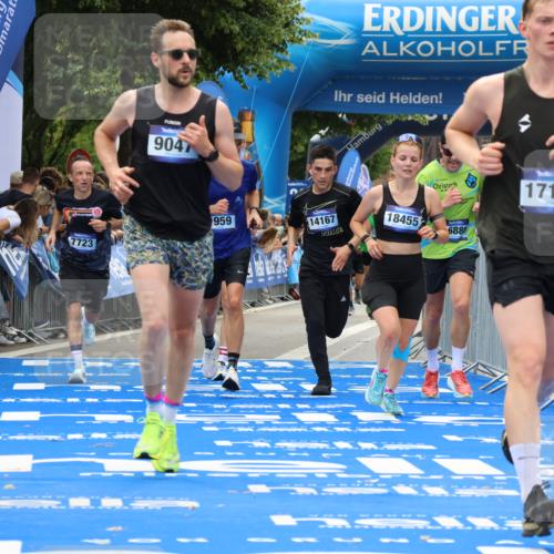 29.06.2025 - hella hamburg halbmarathon Strokosch-Dieckow http://msf.ph/oto/8338917 29.06.2025 10:33:13 Ziel 1910, 1959, 4679, 6473, 7723, 9047, 14167, 14276, 16881, 17175, 18455 meine-sportfotos.de