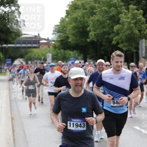 29.06.2025 - hella hamburg halbmarathon Jannik Wohlers http://msf.ph/oto/8338924 29.06.2025 10:41:30 Lombardsbrücke 1039, 1648, 1712, 3326, 3459, 3460, 3568, 4541, 4735, 4736, 4787, 5432, 6136, 6137, 6153, 6320, 6430, 6436, 6618, 6846, 7477, 7955, 8300, 8301, 8443, 8897, 8908, 9223, 9467, 9588, 10623, 11017, 11024, 11098, 11207, 11617, 11659, 11943, 12185, 12214, 12233, 12715, 12801, 12802, 13715, 13772, 14005, 14043, 14486, 14872, 14929, 14938, 15842, 15863, 16743, 17423, 17541, 18137, 18940 meine-sportfotos.de