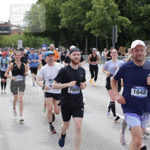 29.06.2025 - hella hamburg halbmarathon Jannik Wohlers http://msf.ph/oto/8338953 29.06.2025 10:41:31 Lombardsbrücke 1039, 1648, 1712, 2145, 3326, 3459, 3460, 3568, 4541, 4735, 4736, 5432, 6136, 6137, 6153, 6320, 6430, 6436, 6618, 6846, 7477, 7955, 8300, 8301, 8443, 8897, 8908, 9223, 9467, 9588, 10623, 11017, 11024, 11098, 11207, 11617, 11659, 11943, 12214, 12233, 12715, 12801, 12802, 13715, 13772, 14005, 14043, 14129, 14158, 14486, 14872, 14929, 14938, 15842, 15863, 16743, 17423, 17541, 18137, 18940 meine-sportfotos.de