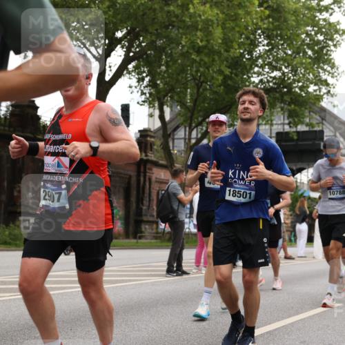 29.06.2025 - hella hamburg halbmarathon Yannick Fuchs http://msf.ph/oto/8338994 29.06.2025 10:52:03 20KM 1595, 1611, 2025, 2488, 2656, 2840, 2907, 3093, 3251, 3859, 4319, 4426, 4467, 4502, 4632, 4708, 4833, 5277, 5341, 5926, 6104, 6138, 6147, 6531, 6592, 6595, 7082, 7138, 7189, 8322, 8585, 9230, 9316, 9485, 10788, 11645, 12378, 12585, 12879, 13465, 13816, 13880, 14266, 14571, 15217, 15434, 15527, 16531, 17405, 17415, 17827, 18068, 18180, 18492, 18501, 18587, 18762, 18891 meine-sportfotos.de