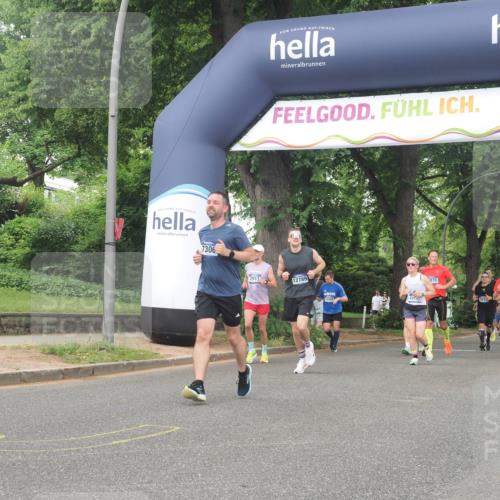 29.06.2025 - hella hamburg halbmarathon KatJ http://msf.ph/oto/8339036 29.06.2025 10:48:14 Zwischen KM18-KM19 1264, 2911, 7306, 8590, 8721 meine-sportfotos.de
