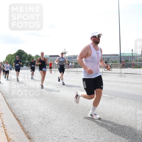 29.06.2025 - hella hamburg halbmarathon Lena Gebhardt http://msf.ph/oto/8339042 29.06.2025 10:13:24 Lombardsbrücke 1859, 7346, 1007, 1747, 1859, 2055, 2721, 2904, 2942, 2961, 3218, 3360, 3728, 3729, 4187, 4532, 4795, 4950, 5232, 5546, 6026, 6489, 6717, 6724, 7346, 7446, 7447, 7460, 7873, 7913, 8279, 8398, 8405, 8913, 9128, 9141, 9527, 9612, 10402, 12492, 12928, 12929, 13331, 13928, 14404, 15531, 15663, 15922, 16030, 16255, 16437, 16491, 17472, 17474, 17699, 17988, 18048, 18222, 18231, 18320, 18732 meine-sportfotos.de