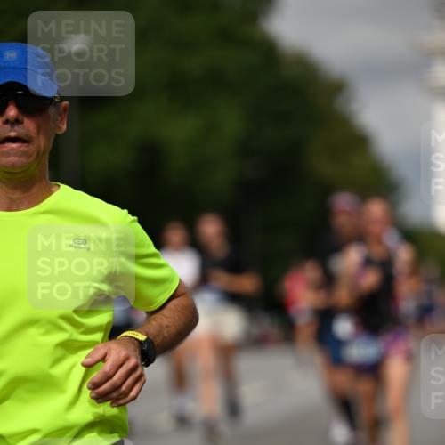 29.06.2025 - hella hamburg halbmarathon Dr. Thomas Lammeyer http://msf.ph/oto/8339086 29.06.2025 10:17:55 Kennedybrücke 1194, 1747, 1939, 2891, 4001, 4032, 4795, 4962, 5631, 5719, 6089, 7462, 7913, 8001, 8673, 9141, 9631, 9845, 9886, 10442, 10443, 11355 meine-sportfotos.de