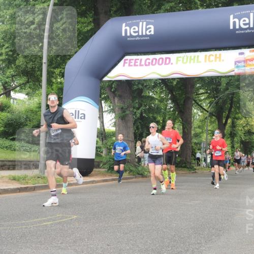 29.06.2025 - hella hamburg halbmarathon KatJ http://msf.ph/oto/8339221 29.06.2025 10:48:16 Zwischen KM18-KM19 2911, 5613, 5870, 7306, 8177, 8590, 8721 meine-sportfotos.de