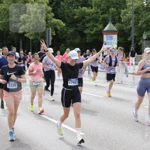 29.06.2025 - hella hamburg halbmarathon Jannik Wohlers http://msf.ph/oto/8339396 29.06.2025 10:41:38 Lombardsbrücke 1039, 1648, 1752, 2145, 2523, 2974, 3276, 3326, 3459, 3460, 3568, 4329, 4735, 4736, 4885, 5671, 6136, 6137, 6153, 6430, 6436, 6837, 6846, 7955, 8908, 9008, 9223, 9467, 10027, 10623, 11017, 11024, 11207, 11617, 11659, 11840, 11841, 12162, 12682, 12715, 12725, 12801, 12802, 13205, 13715, 13772, 14129, 14158, 14381, 14486, 14530, 14872, 14929, 15311, 16743, 17423, 17541, 18137, 18940 meine-sportfotos.de