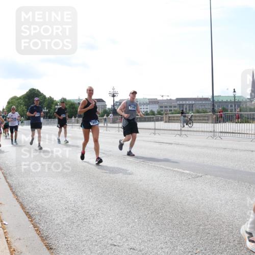 29.06.2025 - hella hamburg halbmarathon Lena Gebhardt http://msf.ph/oto/8339427 29.06.2025 10:13:24 Lombardsbrücke 1859, 7346, 1007, 1747, 1859, 2055, 2721, 2904, 2942, 2961, 3218, 3360, 3728, 3729, 4187, 4532, 4795, 4950, 5232, 5546, 6026, 6489, 6717, 6724, 7346, 7446, 7447, 7460, 7873, 7913, 8279, 8398, 8405, 8913, 9128, 9141, 9527, 9612, 10402, 12492, 12928, 12929, 13331, 13928, 14404, 15531, 15663, 15922, 16030, 16255, 16437, 16491, 17472, 17474, 17699, 17988, 18048, 18222, 18231, 18320, 18732 meine-sportfotos.de