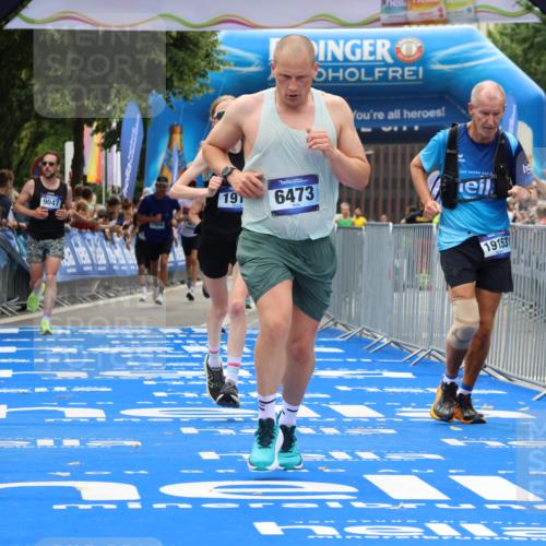 29.06.2025 - hella hamburg halbmarathon Strokosch-Dieckow http://msf.ph/oto/8339476 29.06.2025 10:33:08 Ziel 1910, 6473, 9047, 14167, 14276, 17175, 17802, 18455 meine-sportfotos.de