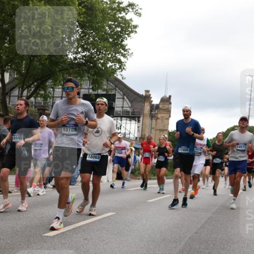 29.06.2025 - hella hamburg halbmarathon Yannick Fuchs http://msf.ph/oto/8339478 29.06.2025 10:52:04 20KM 1595, 1611, 2025, 2488, 2656, 2840, 2907, 3093, 3251, 3859, 4319, 4426, 4467, 4502, 4632, 4708, 4833, 5277, 5341, 5926, 6104, 6138, 6147, 6592, 6595, 7082, 7138, 7189, 8322, 8585, 9230, 9316, 9485, 10788, 11645, 12378, 12585, 12879, 13465, 13816, 13880, 14266, 14571, 15217, 15434, 15527, 16531, 17405, 17415, 17827, 18068, 18180, 18492, 18501, 18587, 18762, 18891 meine-sportfotos.de