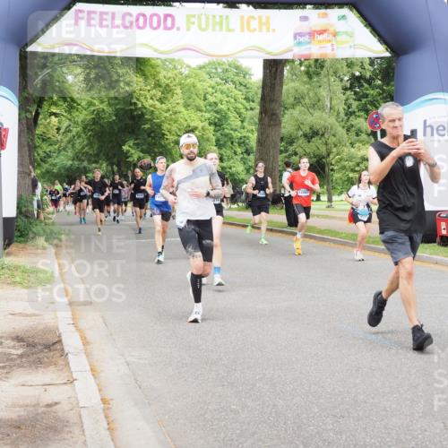 29.06.2025 - hella hamburg halbmarathon MichiJ http://msf.ph/oto/8339511 29.06.2025 10:39:46 Zwischen KM18-KM19 2814, 5008, 5020, 5093, 6198, 7383, 9145, 12519, 14198, 14286, 15727 meine-sportfotos.de