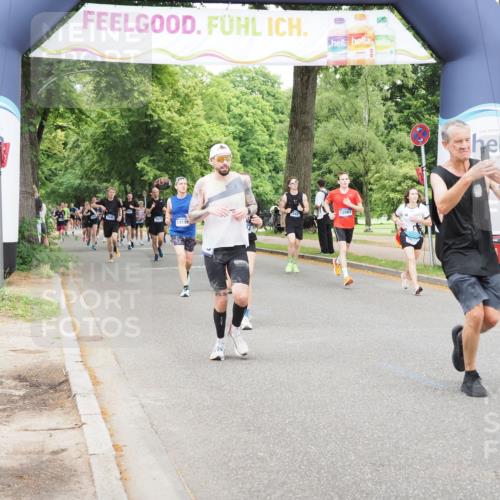 29.06.2025 - hella hamburg halbmarathon MichiJ http://msf.ph/oto/8339522 29.06.2025 10:39:46 Zwischen KM18-KM19 2814, 5008, 5020, 5093, 6198, 7383, 9145, 12519, 14198, 14286, 15727 meine-sportfotos.de