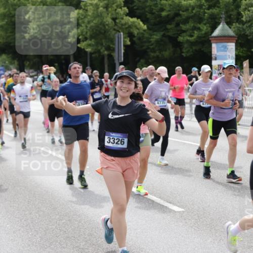 29.06.2025 - hella hamburg halbmarathon Jannik Wohlers http://msf.ph/oto/8339558 29.06.2025 10:41:38 Lombardsbrücke 1039, 1648, 1752, 2145, 2523, 2974, 3276, 3326, 3459, 3460, 3568, 4329, 4735, 4736, 4885, 5671, 6136, 6137, 6153, 6430, 6436, 6837, 6846, 7955, 8908, 9008, 9223, 9467, 10027, 10623, 11017, 11024, 11207, 11617, 11659, 11840, 11841, 12162, 12682, 12715, 12725, 12801, 12802, 13205, 13715, 13772, 14129, 14158, 14381, 14486, 14530, 14872, 14929, 15311, 16743, 17423, 17541, 18137, 18940 meine-sportfotos.de