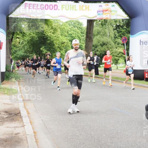 29.06.2025 - hella hamburg halbmarathon MichiJ http://msf.ph/oto/8339632 29.06.2025 10:39:46 Zwischen KM18-KM19 2814, 5008, 5020, 5093, 6198, 7383, 9145, 12519, 14198, 14286, 15727 meine-sportfotos.de