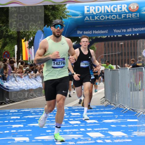 29.06.2025 - hella hamburg halbmarathon Strokosch-Dieckow http://msf.ph/oto/8339640 29.06.2025 10:33:03 Ziel 1910, 6473, 11169, 14276, 17802, 18679 meine-sportfotos.de