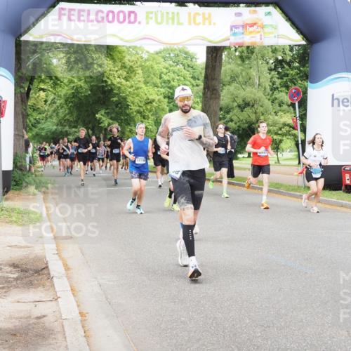 29.06.2025 - hella hamburg halbmarathon MichiJ http://msf.ph/oto/8339655 29.06.2025 10:39:46 Zwischen KM18-KM19 2814, 5008, 5020, 5093, 6198, 7383, 9145, 12519, 14198, 14286, 15727 meine-sportfotos.de