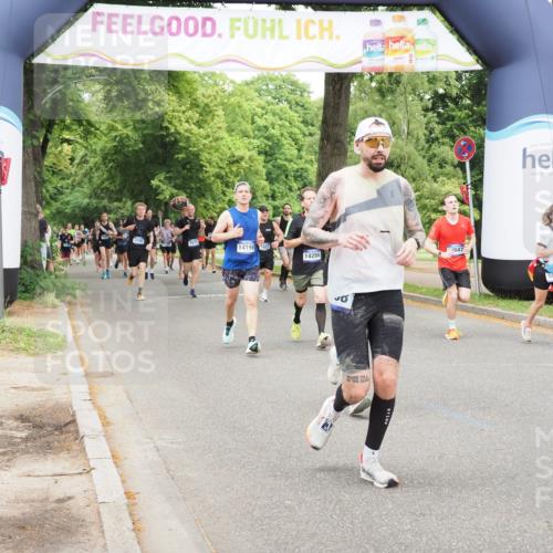 29.06.2025 - hella hamburg halbmarathon MichiJ http://msf.ph/oto/8339667 29.06.2025 10:39:47 Zwischen KM18-KM19 1657, 2814, 5008, 5020, 5093, 6198, 7383, 9145, 12519, 14198, 14286, 15427, 15727 meine-sportfotos.de