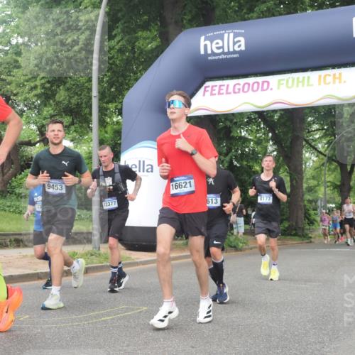 29.06.2025 - hella hamburg halbmarathon KatJ http://msf.ph/oto/8339691 29.06.2025 10:48:18 Zwischen KM18-KM19 2911, 5613, 5870, 7306, 8177, 8590 meine-sportfotos.de