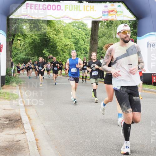 29.06.2025 - hella hamburg halbmarathon MichiJ http://msf.ph/oto/8339713 29.06.2025 10:39:47 Zwischen KM18-KM19 1657, 2814, 5008, 5020, 5093, 6198, 7383, 9145, 12519, 14198, 14286, 15427, 15727 meine-sportfotos.de