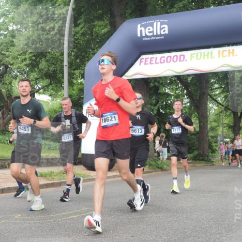 29.06.2025 - hella hamburg halbmarathon KatJ http://msf.ph/oto/8339732 29.06.2025 10:48:19 Zwischen KM18-KM19 2911, 5613, 5870, 7306, 8177 meine-sportfotos.de