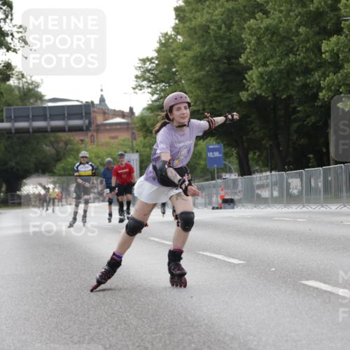 29.06.2025 - hella hamburg halbmarathon Jannik Wohlers http://msf.ph/oto/8339763 29.06.2025 09:02:03 Lombardsbrücke  meine-sportfotos.de