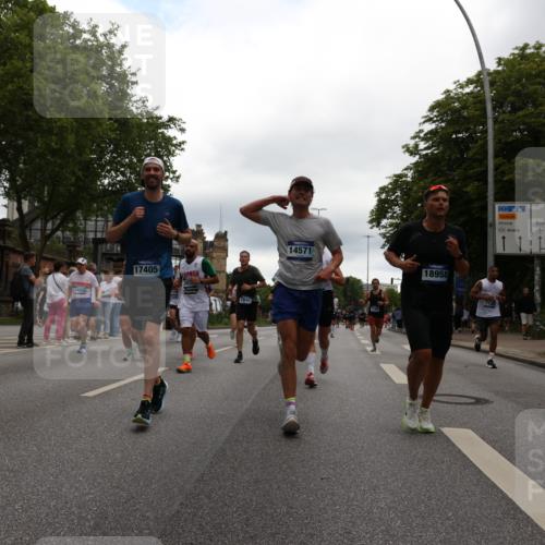 29.06.2025 - hella hamburg halbmarathon Yannick Fuchs http://msf.ph/oto/8339798 29.06.2025 10:52:06 20KM 1595, 1611, 1833, 2488, 2656, 2840, 2907, 3251, 3859, 4319, 4426, 4467, 4502, 4632, 4708, 4833, 5277, 5341, 5926, 6104, 6138, 6147, 6592, 6595, 7082, 7138, 7189, 8322, 8585, 9230, 9316, 9485, 10788, 11394, 11645, 12378, 12585, 12879, 13816, 13880, 14266, 14571, 15217, 15434, 15527, 16531, 17405, 17415, 17827, 18068, 18180, 18492, 18501, 18587, 18762, 18891 meine-sportfotos.de