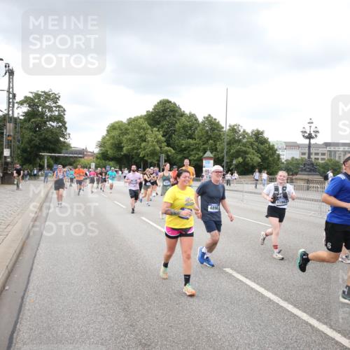 29.06.2025 - hella hamburg halbmarathon Jannik Wohlers http://msf.ph/oto/8339812 29.06.2025 10:55:27 Lombardsbrücke 2793, 3101, 3244, 4265, 4470, 4473, 4896, 5220, 5222, 5306, 5575, 6055, 6056, 6113, 6257, 6594, 7516, 7969, 8110, 8527, 8532, 8533, 8648, 9548, 9861, 9865, 9956, 10436, 10438, 10449, 10593, 11903, 11962, 11963, 12695, 13504, 13627, 14124, 14221, 14492, 15116, 15199, 15289, 15763, 15764, 16336, 16413, 16651, 16768, 16926, 17038, 17039, 17168, 17392, 18195, 18329, 18907 meine-sportfotos.de
