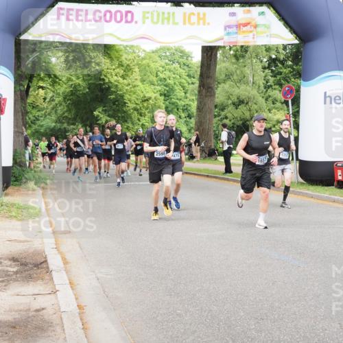 29.06.2025 - hella hamburg halbmarathon MichiJ http://msf.ph/oto/8339890 29.06.2025 10:39:50 Zwischen KM18-KM19 1257, 1657, 2814, 5008, 5020, 5093, 6198, 7383, 7475, 14198, 14286, 15427 meine-sportfotos.de