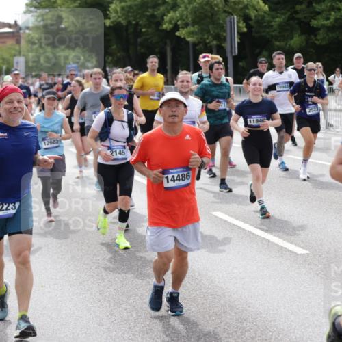 29.06.2025 - hella hamburg halbmarathon Jannik Wohlers http://msf.ph/oto/8339897 29.06.2025 10:41:41 Lombardsbrücke 1039, 1648, 1752, 2145, 2523, 2974, 3276, 3326, 3459, 3460, 3568, 4329, 4735, 4736, 4885, 5671, 6136, 6137, 6153, 6430, 6436, 6837, 6846, 6917, 7357, 8014, 8908, 9008, 9223, 10027, 10623, 10734, 11017, 11024, 11207, 11464, 11617, 11659, 11840, 11841, 12162, 12682, 12715, 12725, 12801, 12802, 13205, 13715, 14129, 14158, 14381, 14486, 14530, 15311, 16743, 17423, 17541, 18137, 18940 meine-sportfotos.de