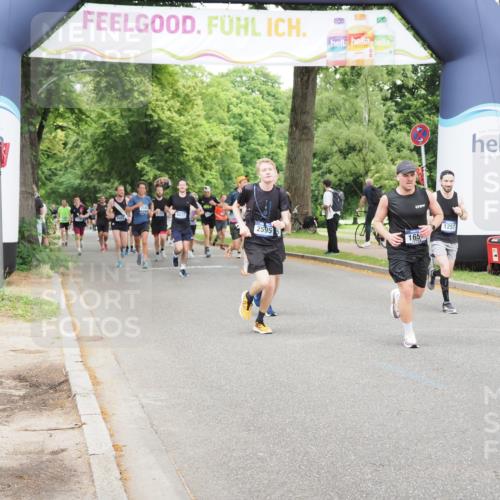 29.06.2025 - hella hamburg halbmarathon MichiJ http://msf.ph/oto/8339905 29.06.2025 10:39:50 Zwischen KM18-KM19 1257, 1657, 2814, 5008, 5020, 5093, 6198, 7383, 7475, 14198, 14286, 15427 meine-sportfotos.de