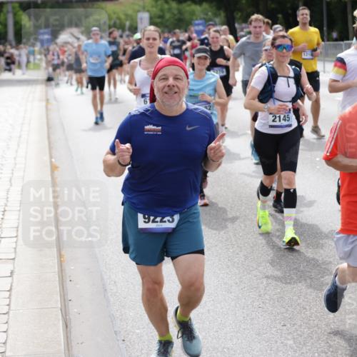 29.06.2025 - hella hamburg halbmarathon Jannik Wohlers http://msf.ph/oto/8339975 29.06.2025 10:41:42 Lombardsbrücke 1039, 1752, 2145, 2523, 2974, 3276, 3326, 3459, 3460, 3568, 4329, 4735, 4736, 4885, 5419, 5671, 6136, 6137, 6153, 6430, 6436, 6837, 6846, 6917, 7357, 8014, 8908, 9008, 9223, 9370, 10027, 10623, 10734, 11017, 11024, 11074, 11075, 11207, 11464, 11468, 11617, 11659, 11840, 11841, 12162, 12682, 12715, 12725, 12801, 12802, 13205, 13715, 14129, 14158, 14381, 14486, 14530, 15155, 15311, 16743, 17423, 17541, 18137 meine-sportfotos.de