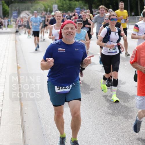 29.06.2025 - hella hamburg halbmarathon Jannik Wohlers http://msf.ph/oto/8339988 29.06.2025 10:41:42 Lombardsbrücke 1039, 1752, 2145, 2523, 2974, 3276, 3326, 3459, 3460, 3568, 4329, 4735, 4736, 4885, 5419, 5671, 6136, 6137, 6153, 6430, 6436, 6837, 6846, 6917, 7357, 8014, 8908, 9008, 9223, 9370, 10027, 10623, 10734, 11017, 11024, 11074, 11075, 11207, 11464, 11468, 11617, 11659, 11840, 11841, 12162, 12682, 12715, 12725, 12801, 12802, 13205, 13715, 14129, 14158, 14381, 14486, 14530, 15155, 15311, 16743, 17423, 17541, 18137 meine-sportfotos.de