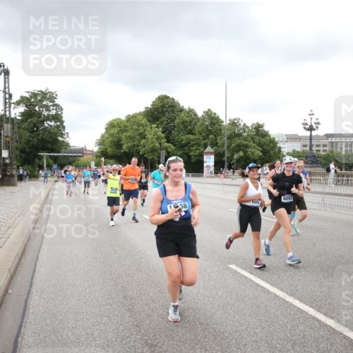 29.06.2025 - hella hamburg halbmarathon Jannik Wohlers http://msf.ph/oto/8339992 29.06.2025 10:55:31 Lombardsbrücke 2793, 3101, 3268, 4265, 4470, 4473, 4896, 5220, 5306, 5575, 5994, 6055, 6056, 6113, 6257, 6494, 6594, 7516, 7616, 7969, 8110, 8532, 8533, 8648, 9548, 9838, 9861, 9865, 9956, 10436, 10438, 10449, 10640, 11903, 11962, 11963, 12267, 13055, 13504, 13627, 14124, 14221, 14280, 14281, 14492, 15199, 15289, 15763, 15764, 16413, 16651, 16768, 16960, 17038, 17039, 17168, 18195, 18329, 18907 meine-sportfotos.de