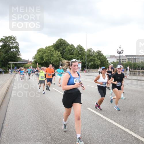29.06.2025 - hella hamburg halbmarathon Jannik Wohlers http://msf.ph/oto/8340010 29.06.2025 10:55:31 Lombardsbrücke 2793, 3101, 3268, 4265, 4470, 4473, 4896, 5220, 5306, 5575, 5994, 6055, 6056, 6113, 6257, 6494, 6594, 7516, 7616, 7969, 8110, 8532, 8533, 8648, 9548, 9838, 9861, 9865, 9956, 10436, 10438, 10449, 10640, 11903, 11962, 11963, 12267, 13055, 13504, 13627, 14124, 14221, 14280, 14281, 14492, 15199, 15289, 15763, 15764, 16413, 16651, 16768, 16960, 17038, 17039, 17168, 18195, 18329, 18907 meine-sportfotos.de