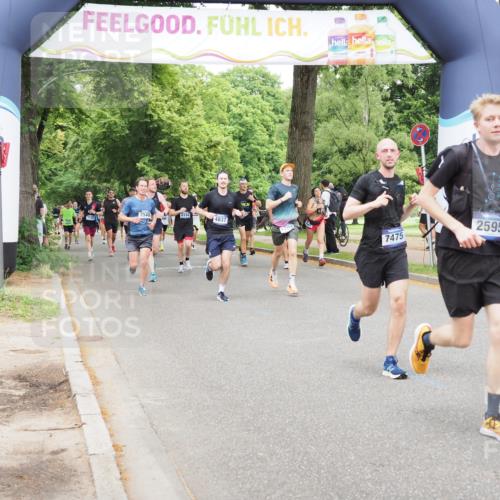 29.06.2025 - hella hamburg halbmarathon MichiJ http://msf.ph/oto/8340051 29.06.2025 10:39:51 Zwischen KM18-KM19 1257, 1657, 2595, 2814, 5020, 5093, 6198, 7383, 7475, 13301, 14198, 14286, 15427 meine-sportfotos.de