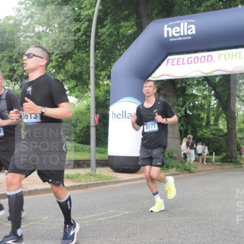 29.06.2025 - hella hamburg halbmarathon KatJ http://msf.ph/oto/8340058 29.06.2025 10:48:20 Zwischen KM18-KM19 2911, 5613, 5870, 7306, 8177 meine-sportfotos.de